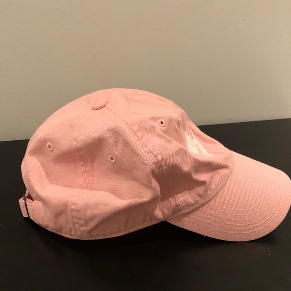 Light pink Nike heritage 86 hat - Picture 2 of 3